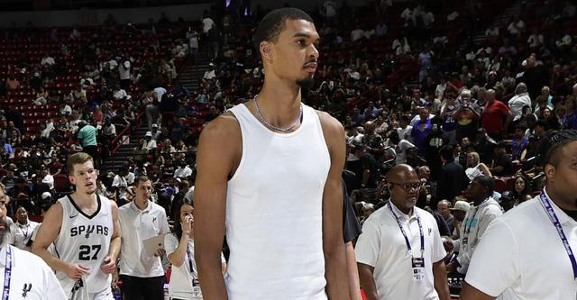 名记：文班亚马近日参与了一些全场比赛 表现相当出色